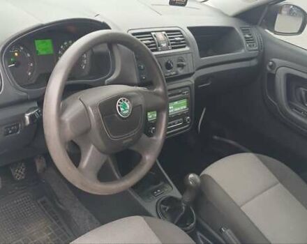 Белый Шкода Фабия, объемом двигателя 1.2 л и пробегом 248 тыс. км за 4850 $, фото 18 на Automoto.ua