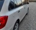 Белый Шкода Фабия, объемом двигателя 1.2 л и пробегом 245 тыс. км за 4800 $, фото 12 на Automoto.ua