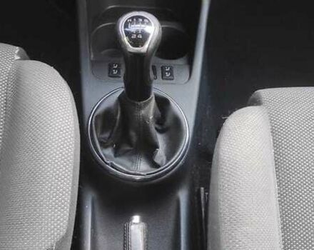 Шкода Фабия 2011 в Виннице на Automoto.ua Белый Шкода Фабия, объемом двигателя 1.6 л и пробегом 236 тыс. км за 6900 $, фото 7 на Automoto.ua