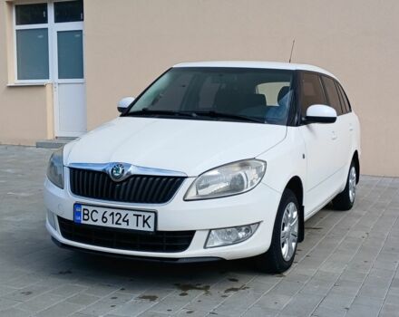 Белый Шкода Фабия, объемом двигателя 1.4 л и пробегом 220 тыс. км за 5800 $, фото 1 на Automoto.ua