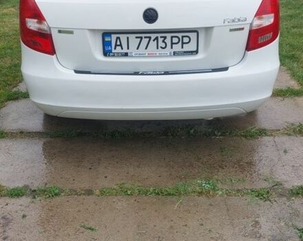 Белый Шкода Фабия, объемом двигателя 1.6 л и пробегом 250 тыс. км за 6200 $, фото 3 на Automoto.ua