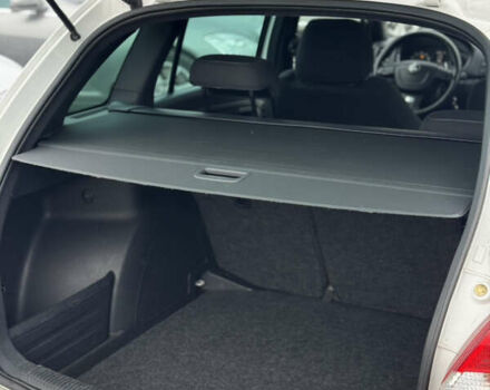 Белый Шкода Фабия, объемом двигателя 1.4 л и пробегом 188 тыс. км за 8350 $, фото 17 на Automoto.ua