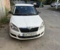 Белый Шкода Фабия, объемом двигателя 1.4 л и пробегом 300 тыс. км за 3335 $, фото 1 на Automoto.ua