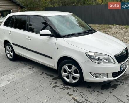 Білий Шкода Фабія, об'ємом двигуна 1.2 л та пробігом 275 тис. км за 5250 $, фото 3 на Automoto.ua