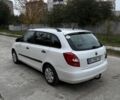 Белый Шкода Фабия, объемом двигателя 1.6 л и пробегом 330 тыс. км за 6250 $, фото 2 на Automoto.ua