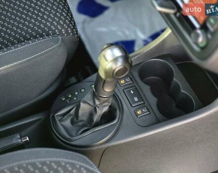 Белый Шкода Фабия, объемом двигателя 1.4 л и пробегом 188 тыс. км за 7950 $, фото 36 на Automoto.ua