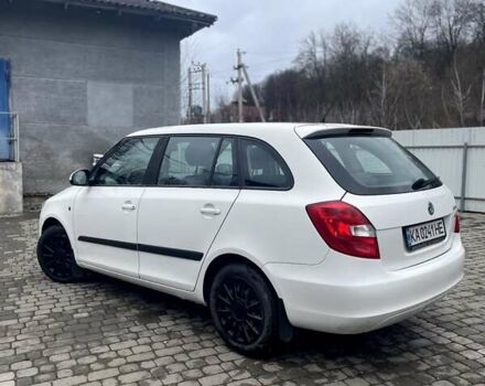 Белый Шкода Фабия, объемом двигателя 1.6 л и пробегом 307 тыс. км за 5150 $, фото 3 на Automoto.ua