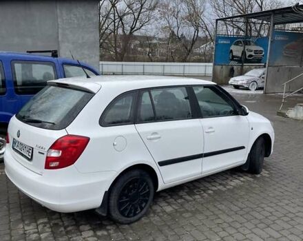 Белый Шкода Фабия, объемом двигателя 1.6 л и пробегом 307 тыс. км за 5150 $, фото 6 на Automoto.ua