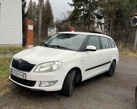 Белый Шкода Фабия, объемом двигателя 1.6 л и пробегом 307 тыс. км за 5150 $, фото 5 на Automoto.ua
