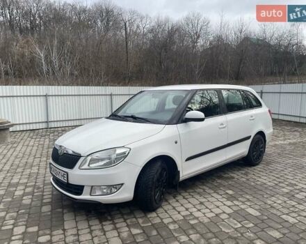 Белый Шкода Фабия, объемом двигателя 1.6 л и пробегом 307 тыс. км за 5150 $, фото 7 на Automoto.ua