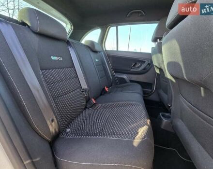 Белый Шкода Фабия, объемом двигателя 1.4 л и пробегом 188 тыс. км за 7950 $, фото 31 на Automoto.ua