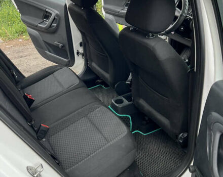 Белый Шкода Фабия, объемом двигателя 1.2 л и пробегом 350 тыс. км за 5700 $, фото 16 на Automoto.ua