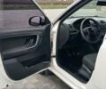 Белый Шкода Фабия, объемом двигателя 1.4 л и пробегом 220 тыс. км за 5600 $, фото 8 на Automoto.ua