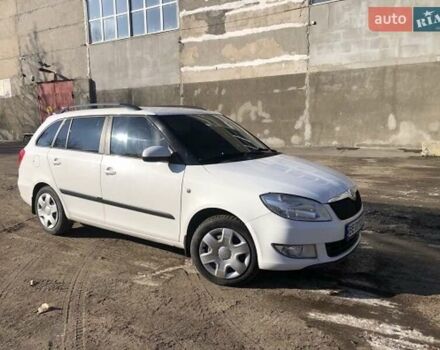 Шкода Фабія 2011 у Одесі на Automoto.ua Білий Шкода Фабія, об'ємом двигуна 1.6 л та пробігом 220 тис. км за 6500 $, фото 1 на Automoto.ua