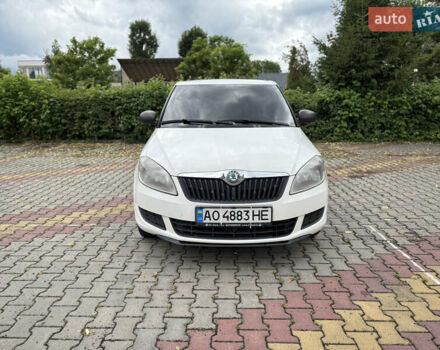 Білий Шкода Фабія, об'ємом двигуна 1.2 л та пробігом 257 тис. км за 4500 $, фото 1 на Automoto.ua