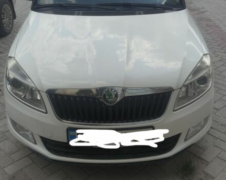 Белый Шкода Фабия, объемом двигателя 0 л и пробегом 226 тыс. км за 5900 $, фото 1 на Automoto.ua