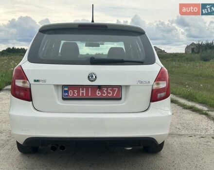 Белый Шкода Фабия, объемом двигателя 1.4 л и пробегом 202 тыс. км за 7850 $, фото 10 на Automoto.ua