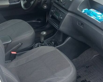 Белый Шкода Фабия, объемом двигателя 1.6 л и пробегом 250 тыс. км за 6200 $, фото 4 на Automoto.ua