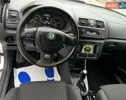 Білий Шкода Фабія, об'ємом двигуна 1.4 л та пробігом 167 тис. км за 8499 $, фото 20 на Automoto.ua