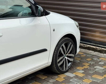 Білий Шкода Фабія, об'ємом двигуна 1.4 л та пробігом 188 тис. км за 7600 $, фото 26 на Automoto.ua