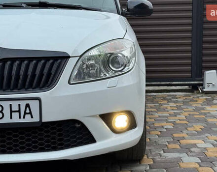 Білий Шкода Фабія, об'ємом двигуна 1.4 л та пробігом 188 тис. км за 7600 $, фото 5 на Automoto.ua
