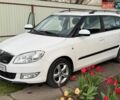 Белый Шкода Фабия, объемом двигателя 1.2 л и пробегом 197 тыс. км за 5800 $, фото 1 на Automoto.ua