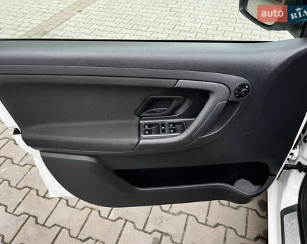 Білий Шкода Фабія, об'ємом двигуна 1.4 л та пробігом 167 тис. км за 8499 $, фото 18 на Automoto.ua