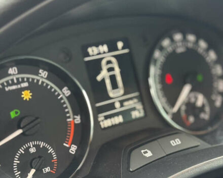 Белый Шкода Фабия, объемом двигателя 1.4 л и пробегом 188 тыс. км за 8350 $, фото 16 на Automoto.ua