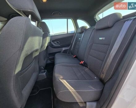 Белый Шкода Фабия, объемом двигателя 1.4 л и пробегом 188 тыс. км за 7950 $, фото 29 на Automoto.ua