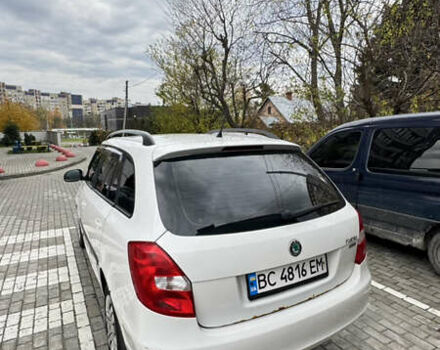 Белый Шкода Фабия, объемом двигателя 1.2 л и пробегом 195 тыс. км за 5500 $, фото 5 на Automoto.ua