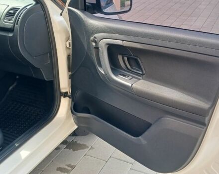 Белый Шкода Фабия, объемом двигателя 1.4 л и пробегом 220 тыс. км за 5800 $, фото 17 на Automoto.ua