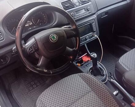 Білий Шкода Фабія, об'ємом двигуна 1.2 л та пробігом 255 тис. км за 6300 $, фото 4 на Automoto.ua