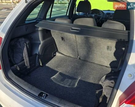 Белый Шкода Фабия, объемом двигателя 1.4 л и пробегом 188 тыс. км за 7950 $, фото 42 на Automoto.ua