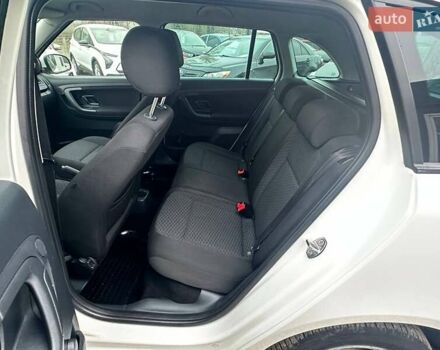 Белый Шкода Фабия, объемом двигателя 1.2 л и пробегом 157 тыс. км за 5500 $, фото 22 на Automoto.ua