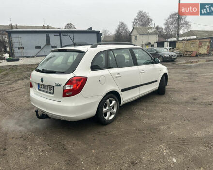 Белый Шкода Фабия, объемом двигателя 1.2 л и пробегом 180 тыс. км за 5500 $, фото 12 на Automoto.ua