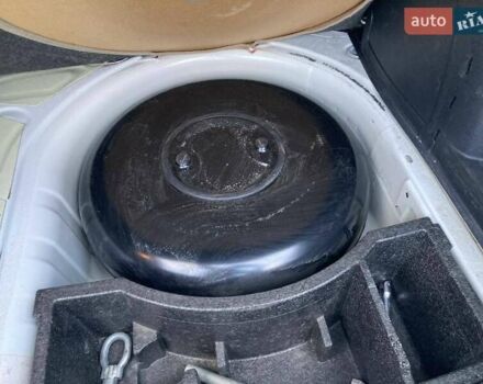Білий Шкода Фабія, об'ємом двигуна 1.39 л та пробігом 404 тис. км за 5100 $, фото 7 на Automoto.ua