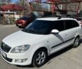 Белый Шкода Фабия, объемом двигателя 1.2 л и пробегом 214 тыс. км за 3800 $, фото 2 на Automoto.ua