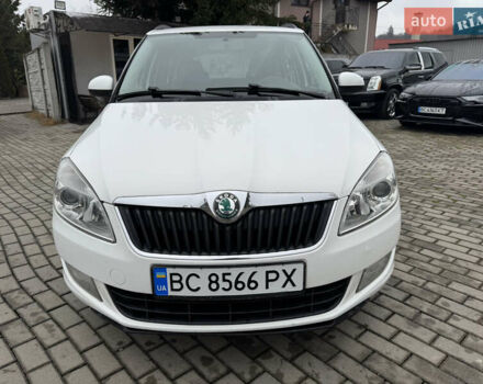 Белый Шкода Фабия, объемом двигателя 1.2 л и пробегом 261 тыс. км за 4350 $, фото 1 на Automoto.ua