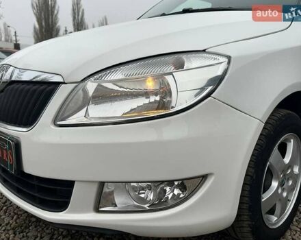Белый Шкода Фабия, объемом двигателя 1.2 л и пробегом 157 тыс. км за 5500 $, фото 8 на Automoto.ua