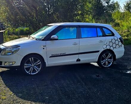 Білий Шкода Фабія, об'ємом двигуна 1.6 л та пробігом 227 тис. км за 7500 $, фото 8 на Automoto.ua