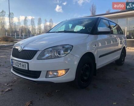 Белый Шкода Фабия, объемом двигателя 1.39 л и пробегом 204 тыс. км за 5500 $, фото 3 на Automoto.ua