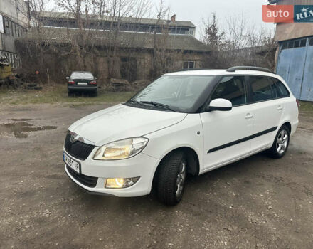 Белый Шкода Фабия, объемом двигателя 1.2 л и пробегом 180 тыс. км за 5500 $, фото 22 на Automoto.ua