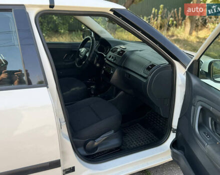 Білий Шкода Фабія, об'ємом двигуна 1.39 л та пробігом 147 тис. км за 4700 $, фото 9 на Automoto.ua
