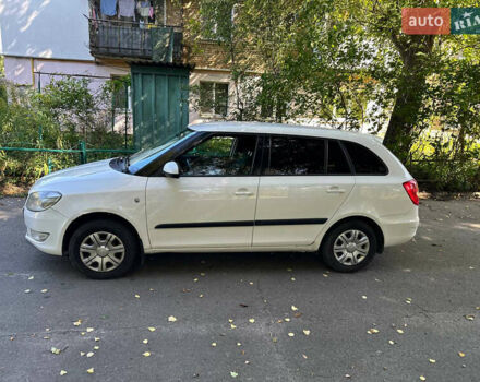 Шкода Фабия 2012 в Обухове на Automoto.ua Белый Шкода Фабия, объемом двигателя 1.39 л и пробегом 308 тыс. км за 5200 $, фото 1 на Automoto.ua