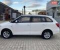 Білий Шкода Фабія, об'ємом двигуна 1.39 л та пробігом 404 тис. км за 5100 $, фото 3 на Automoto.ua