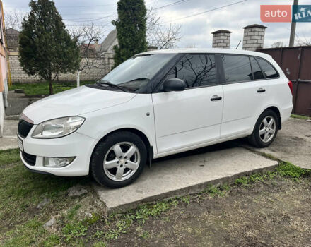 Білий Шкода Фабія, об'ємом двигуна 1.6 л та пробігом 231 тис. км за 6400 $, фото 6 на Automoto.ua