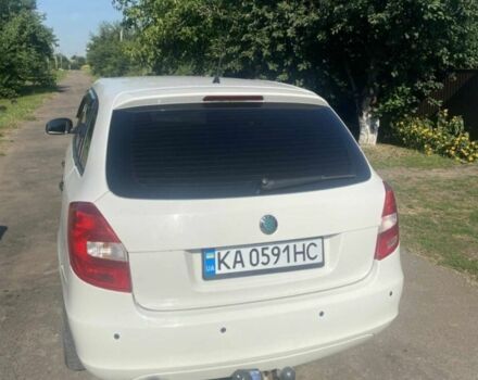 Білий Шкода Фабія, об'ємом двигуна 1.6 л та пробігом 320 тис. км за 4550 $, фото 3 на Automoto.ua