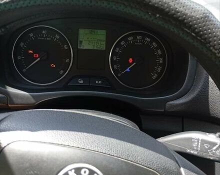 Шкода Фабія 2012 у Києві на Automoto.ua Білий Шкода Фабія, об'ємом двигуна 1.39 л та пробігом 220 тис. км за 5900 $, фото 19 на Automoto.ua