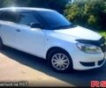 Белый Шкода Фабия, объемом двигателя 1.6 л и пробегом 320 тыс. км за 4550 $, фото 1 на Automoto.ua