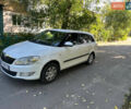 Шкода Фабия 2012 в Обухове на Automoto.ua Белый Шкода Фабия, объемом двигателя 1.39 л и пробегом 308 тыс. км за 5200 $, фото 3 на Automoto.ua